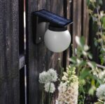 Lámpara solar de pared para exteriores y jardín - Imagen 7