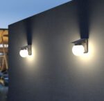 Lámpara solar de pared para exteriores y jardín - Imagen 3